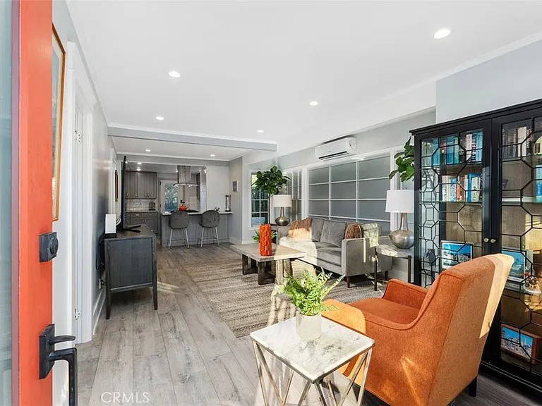 414 Cypress Dr — Photo 10