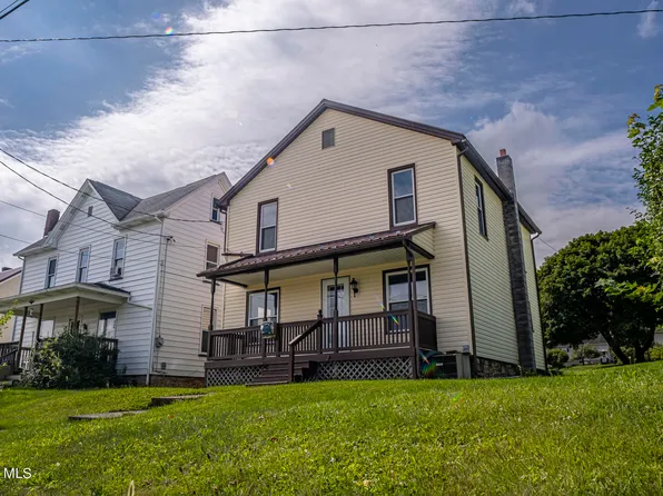 813 W 2nd St, Williamsburg, PA 16693