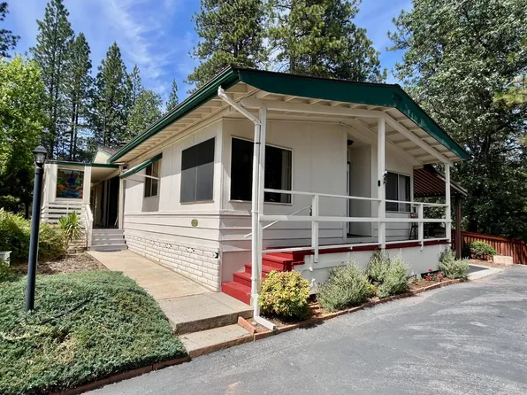 10088 Grinding Rock Dr, Grass Valley, CA 95949