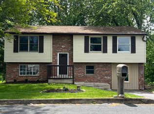 2762 Valley Dr #1, Lancaster, PA 17603