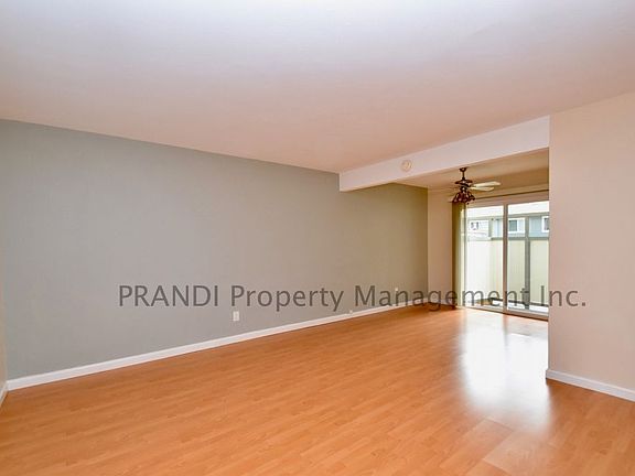 5th image of 13 Oliva Dr #F