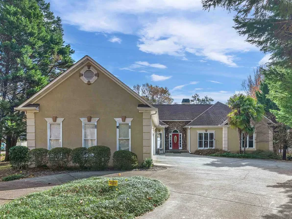 112 Pointe View Ct, Jackson, GA 30233