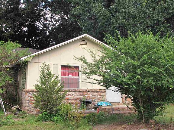 3rd image of 8659 Pond Ave