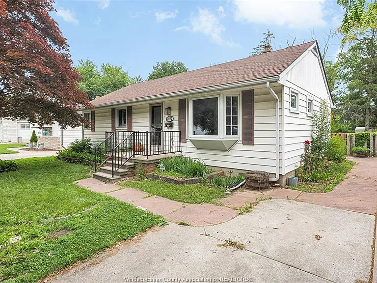 2032 Ford Blvd — Photo 4