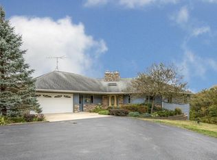 15323 Foxwood Dr, Mount Carroll, IL 61053