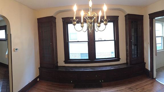 3rd image of 1606 Larchmont Ave #Down