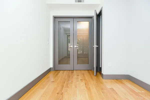 Rented by Nooklyn NYC LLC | media 17