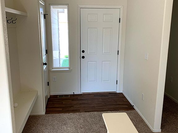 3rd image of 807 Sambar Dr