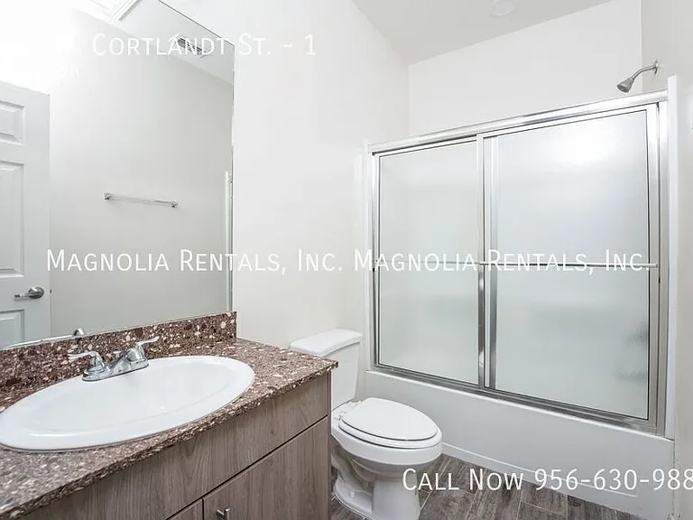 1709 W Cortlandt St #1 — Photo 11