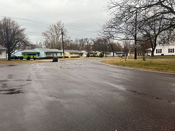 4th image of 317 Edgewood Dr