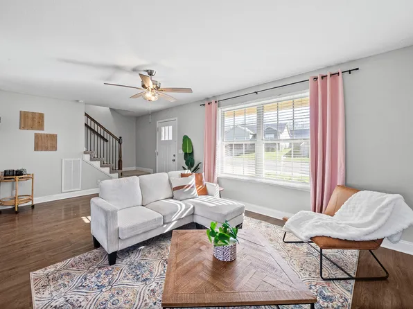 3048 Core Dr, Clarksville, TN 37042