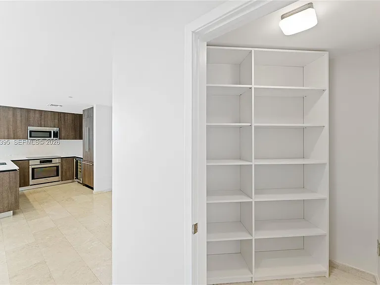88 SW 7th St #712 — Photo 20