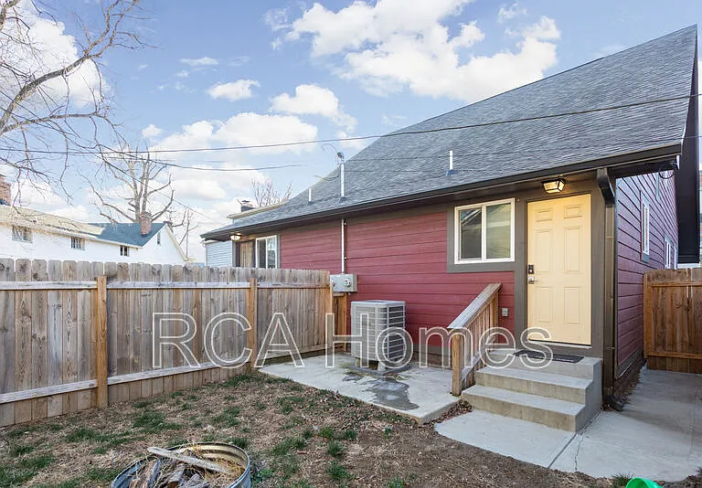 1006 Palmer St — Photo 14