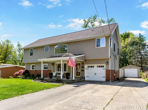 748 Cambridge Dr, Battle Creek, MI 49015