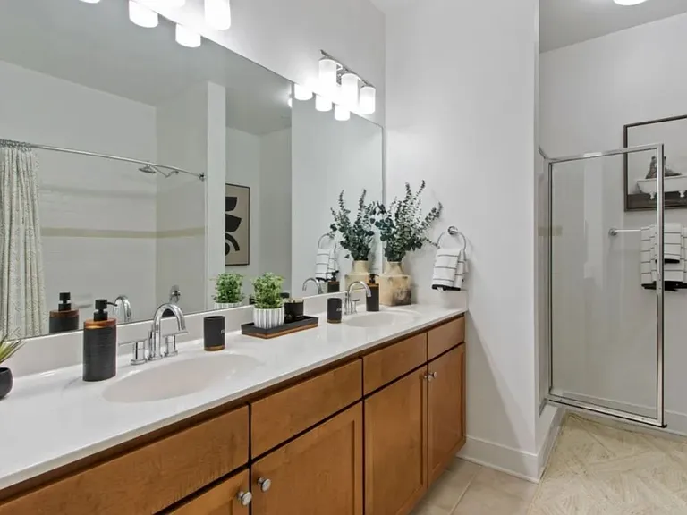 Residence at Tribeca — Photo 19