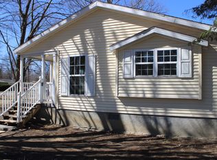 233 Whalesback Rd, Red Hook, NY 12571