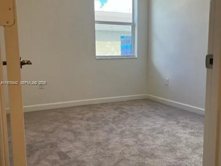 2608 SE 11th St #2608 — Photo 6