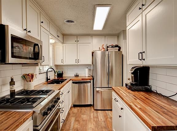 3rd image of 5513 Wheaton Dr