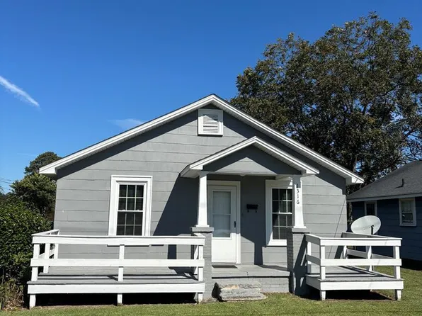 1316 Bolling Rd, Roanoke Rapids, NC 27870