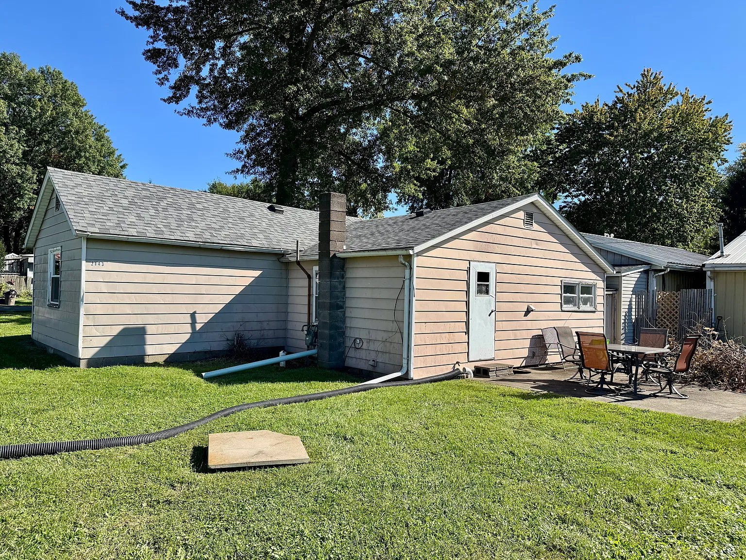 1 bed, 922 sqft, $750 — Photo 2