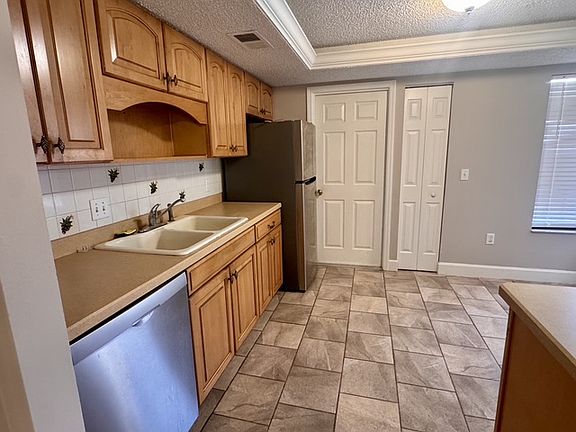 5th image of 12584 Wedgefield Dr