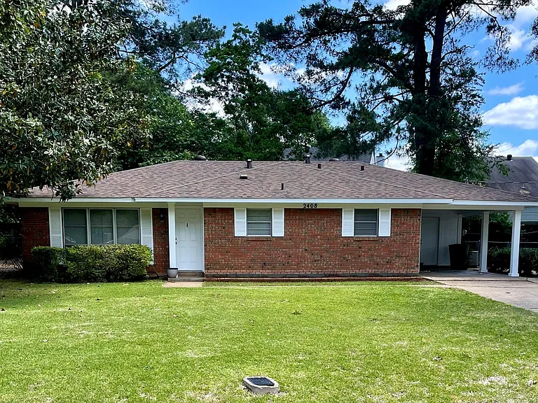 2408 Arcadia Dr — Photo 1