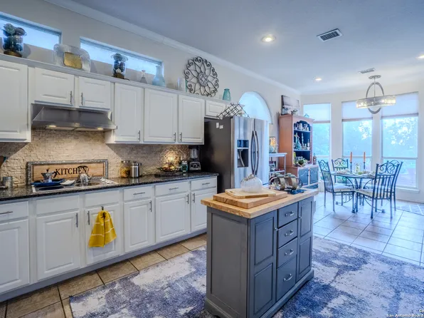 610 Mello Oak, San Antonio, TX 78258