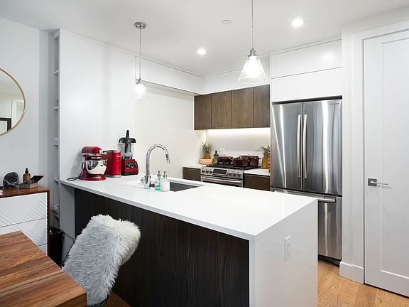 4th image of 2100 Bedford Ave Unit 1-B