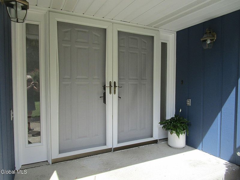 4th image of 44 Westphal Drive