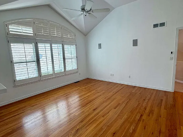 1011 S Valentia St #104 — Photo 15