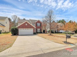 147 Amber Woods Dr, Tega Cay, SC 29708