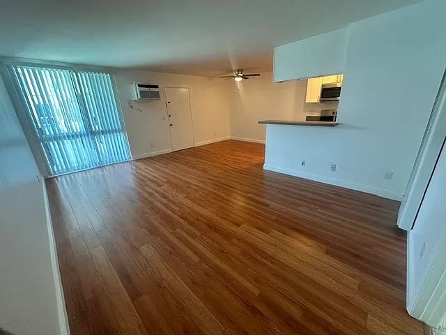 441 W Burchett St — Photo 12