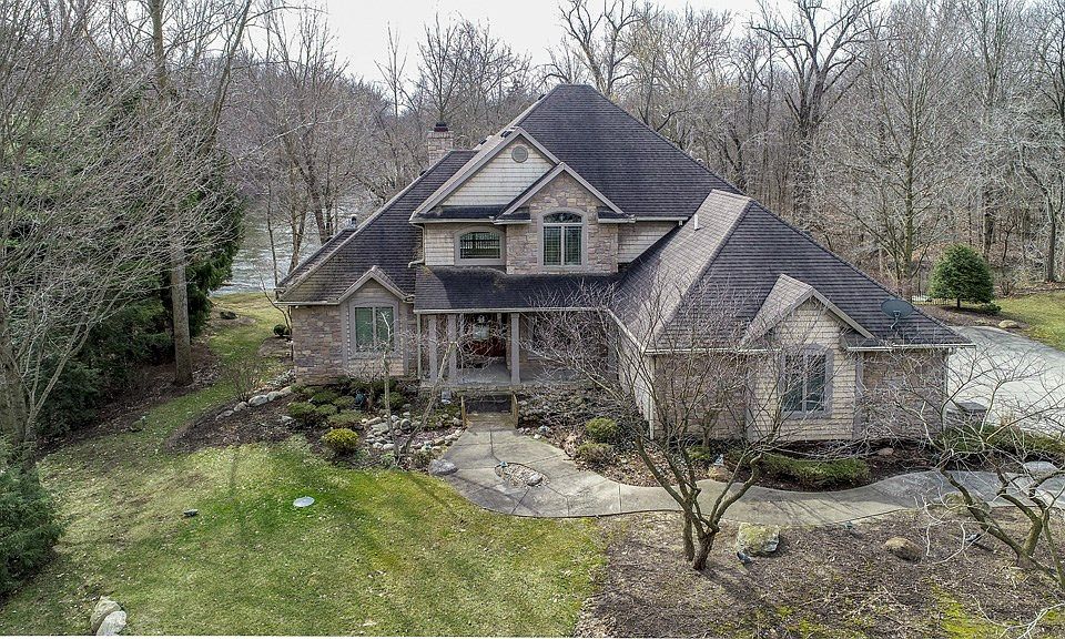 1st image of 22360 Canyon River Dr