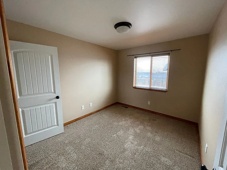 1965 Lake Hills Dr — Photo 10
