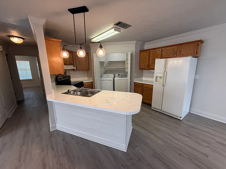112 Kings Ridge Dr — Photo 2