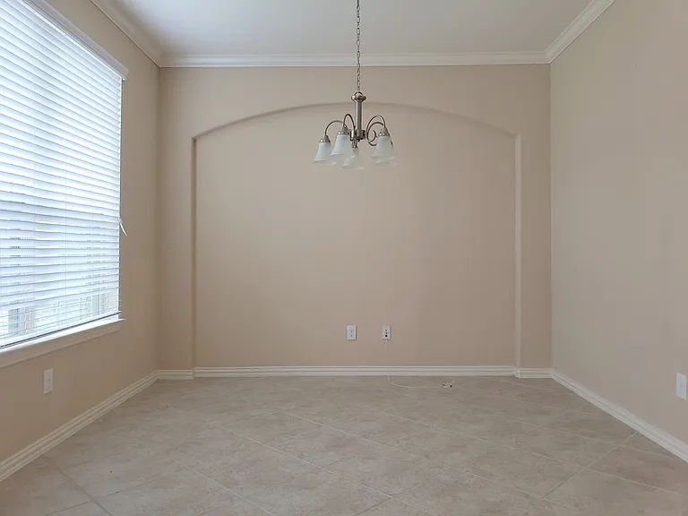8818 Cornina Dr — Photo 4
