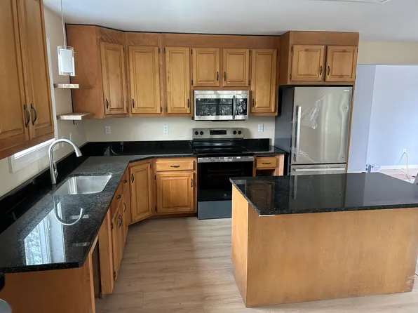 207 Burton St Floor 2, Watertown, CT 06795