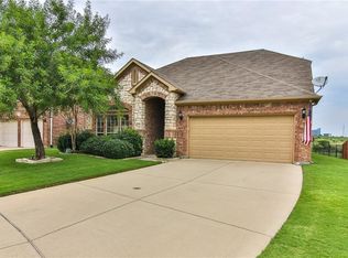 2841 Thorncreek Ln, Fort Worth, TX 76177