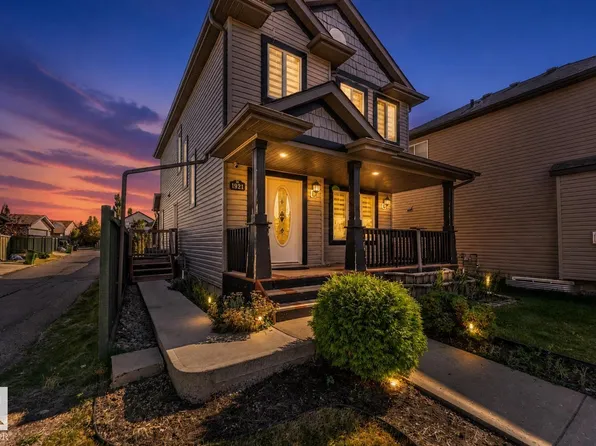 1921 119a St SW, Edmonton, AB T6W 0E2