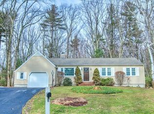 8 Trotting Rd, Chelmsford, MA 01824