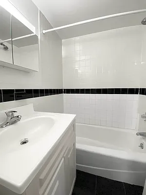 Rented by Bond New York | media 19