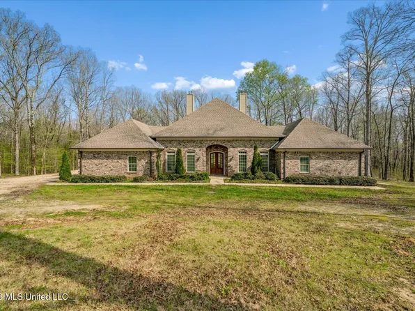 498 Tunstall Rd, Byhalia, MS 38611