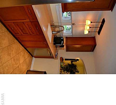 4th image of 271 Woodridge Ave