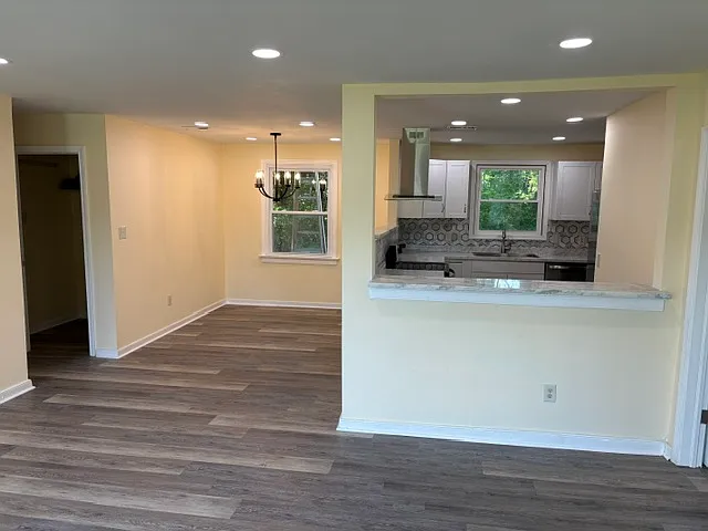 915 Coleman Dr — Photo 4