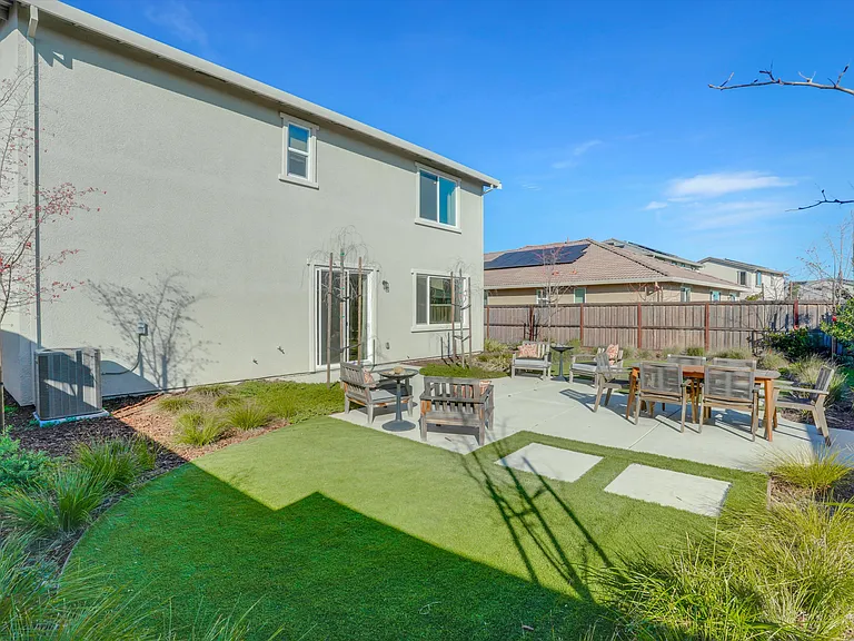 Osprey Dr — Photo 32