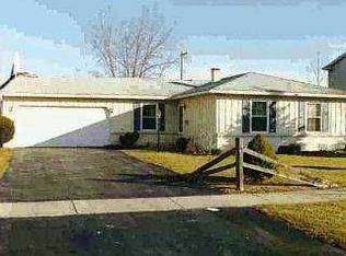 3323 Hazelton Dr, Oregon, OH 43616