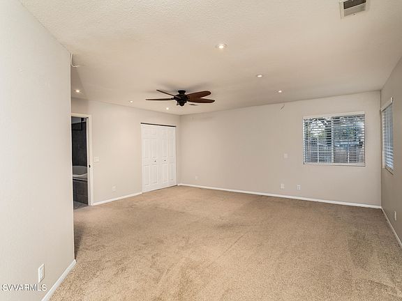 3rd image of 80 Spur Dr