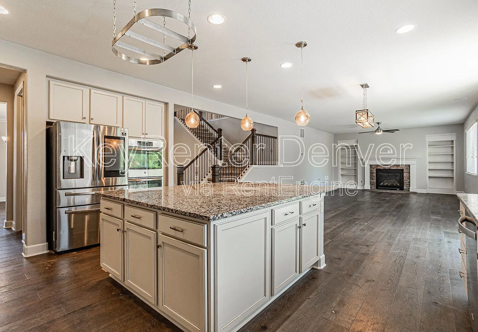 5 bed, 3.5 bath, 5714 sqft, $3,500 — Photo 1