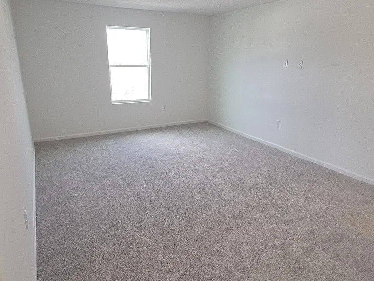 1326 Belle Isle Ln — Photo 9
