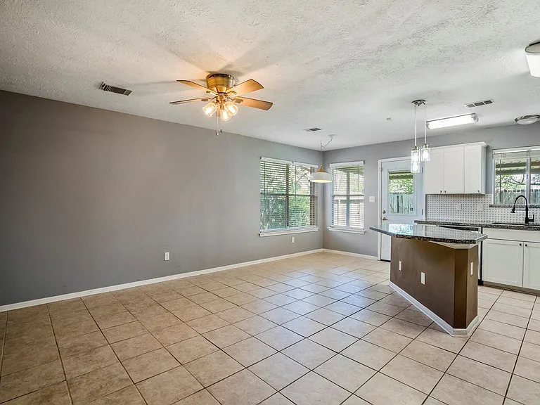 5211 Roserock Ln — Photo 15